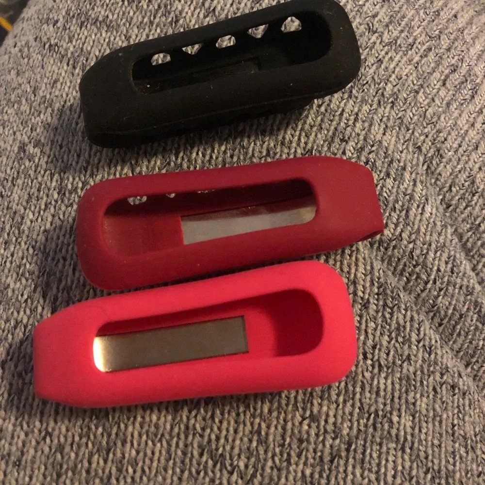 fitbit Silicone Replacement Clips in Black, Maroon, and Pink